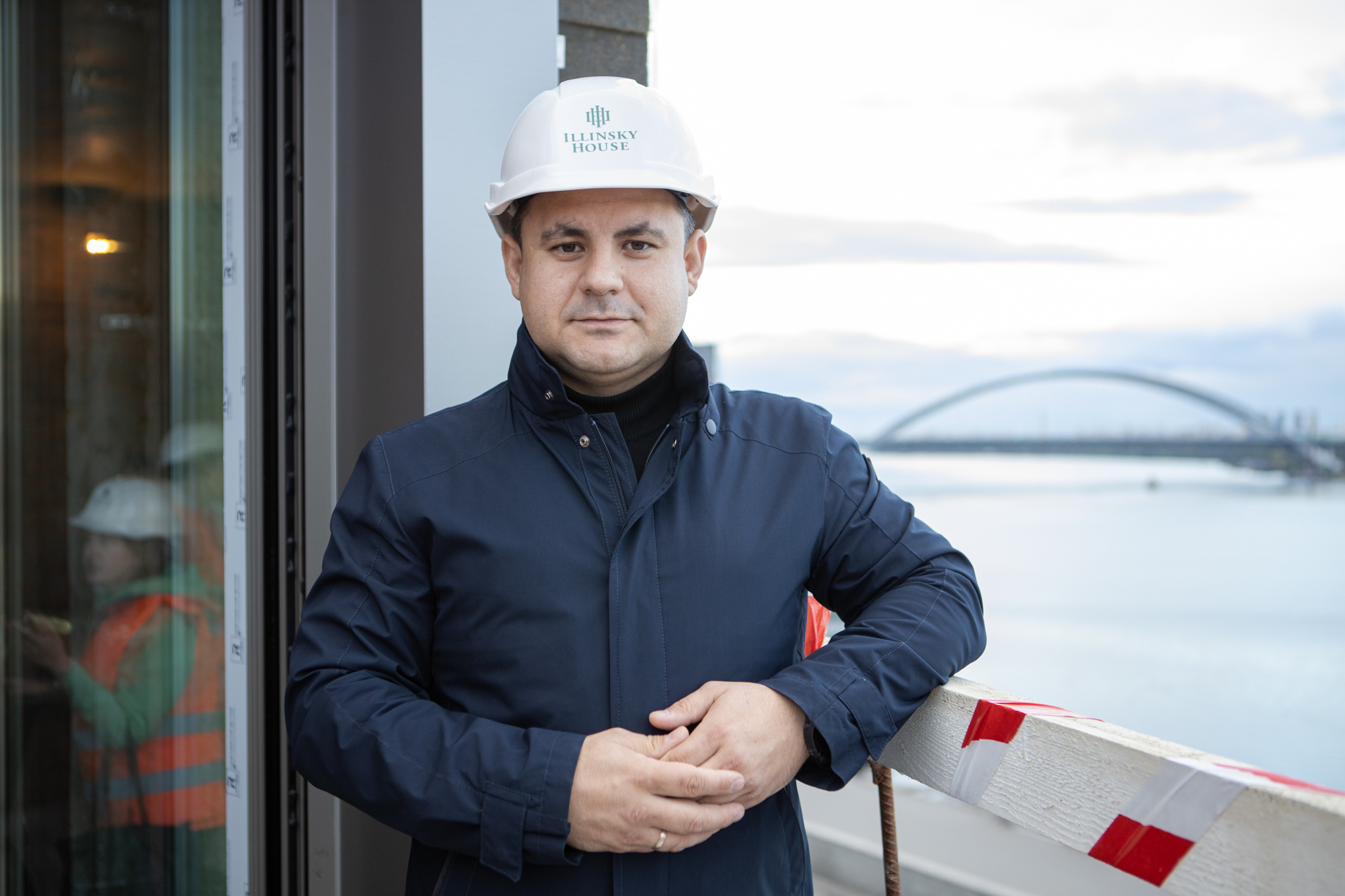 Строить, несмотря ни на что. Кому и как это удается